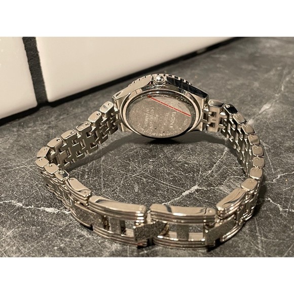 Beautiful Silver Tone Watch by Elgin - New Battery - Picture 4 of 8